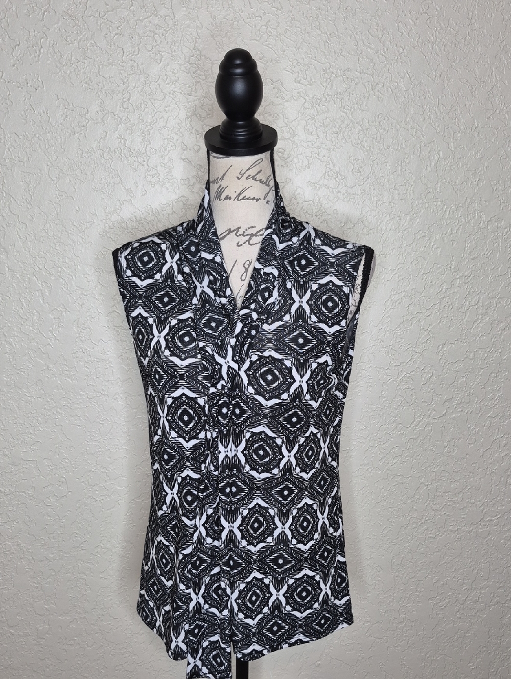 Jason Maxwell Black and White‎ Sleeveless Top Size X-Large